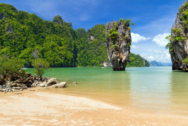 Jame Bond Canoeing 6 islands 7 points Yao Yai Naka islands