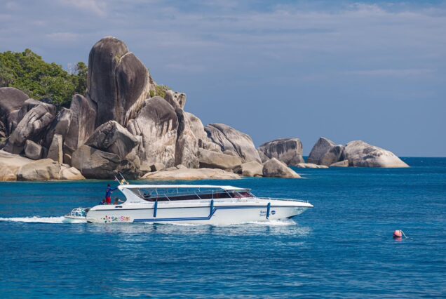 LAZY SIMILAN – ONE DAY TRIP BY SPEEDBOAT (Late Start Program premium service)