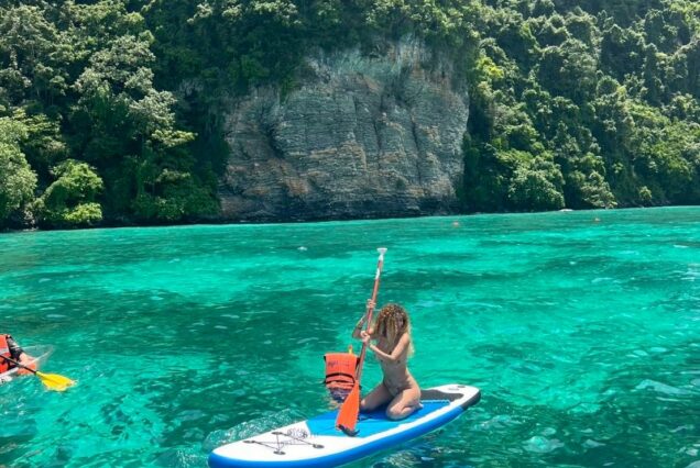 A lazy Phi Phi Khai Maya Bay speedboat (Medium Service )