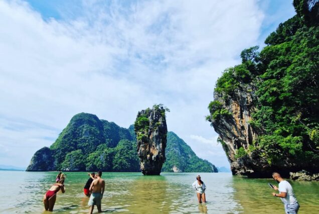 🌴 JAMES BOND ISLAND – PHANG NGA BAY TOUR BY A LONG TAIL BOAT